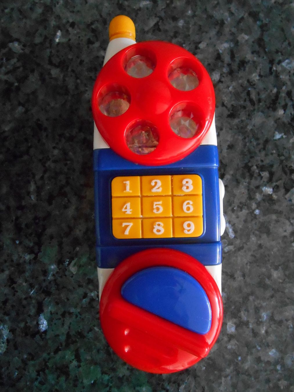 Spielzeuge: Spielzeugtelefon – Neu (gemäss Beschreibung) aus Nussbaumen AG von Sumopi