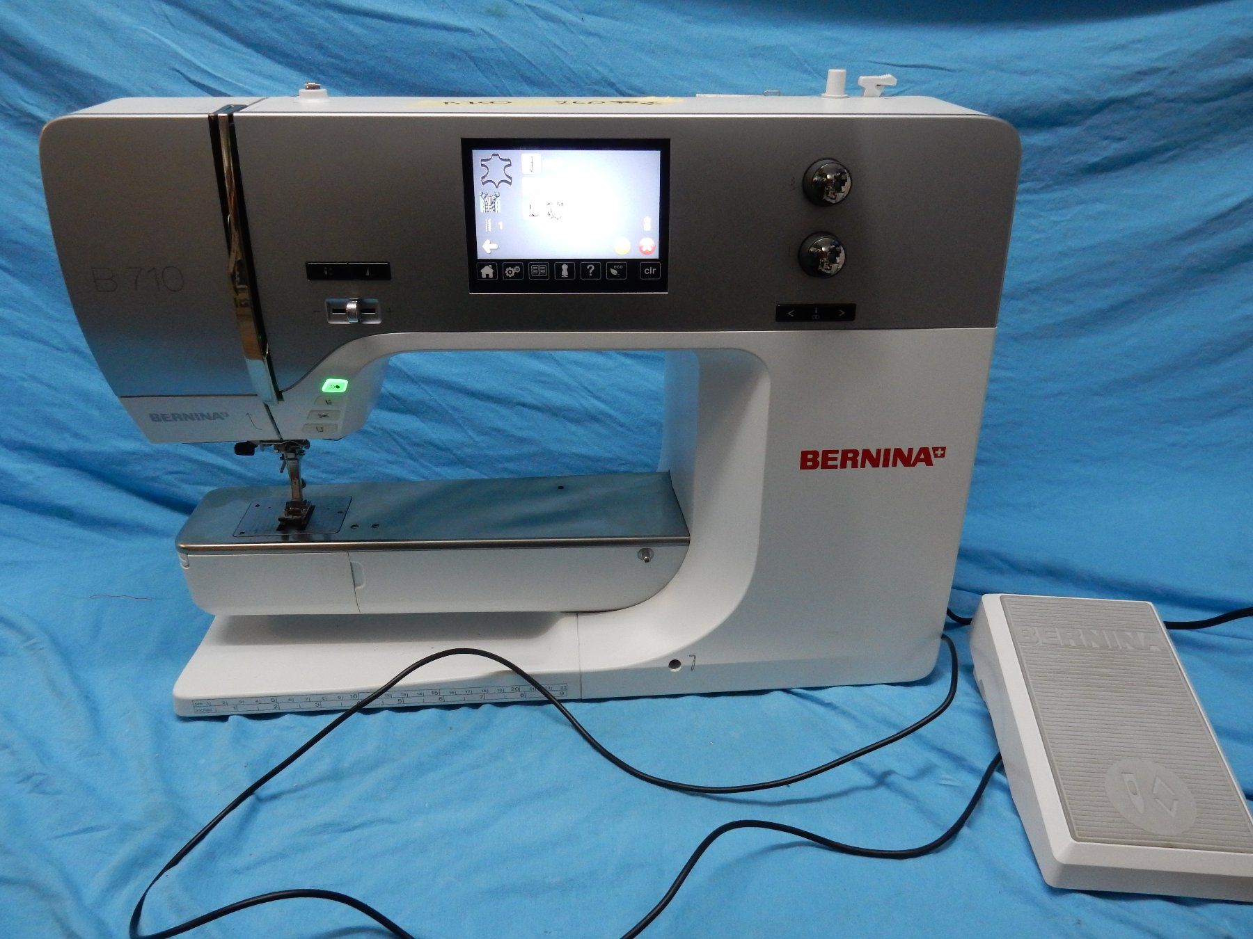 Bernina Nähmaschinen: Bernina B750    26095 – Defekt aus Watt von Mariposa49