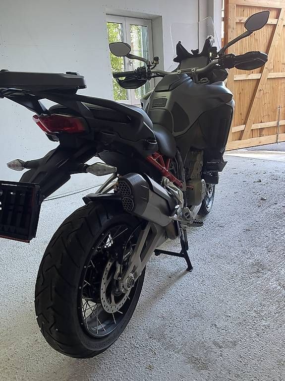Touring: Ducati Multistrada V4s Travel & Radar – Usato da Gossau ZH venduto da Oliver.12 2