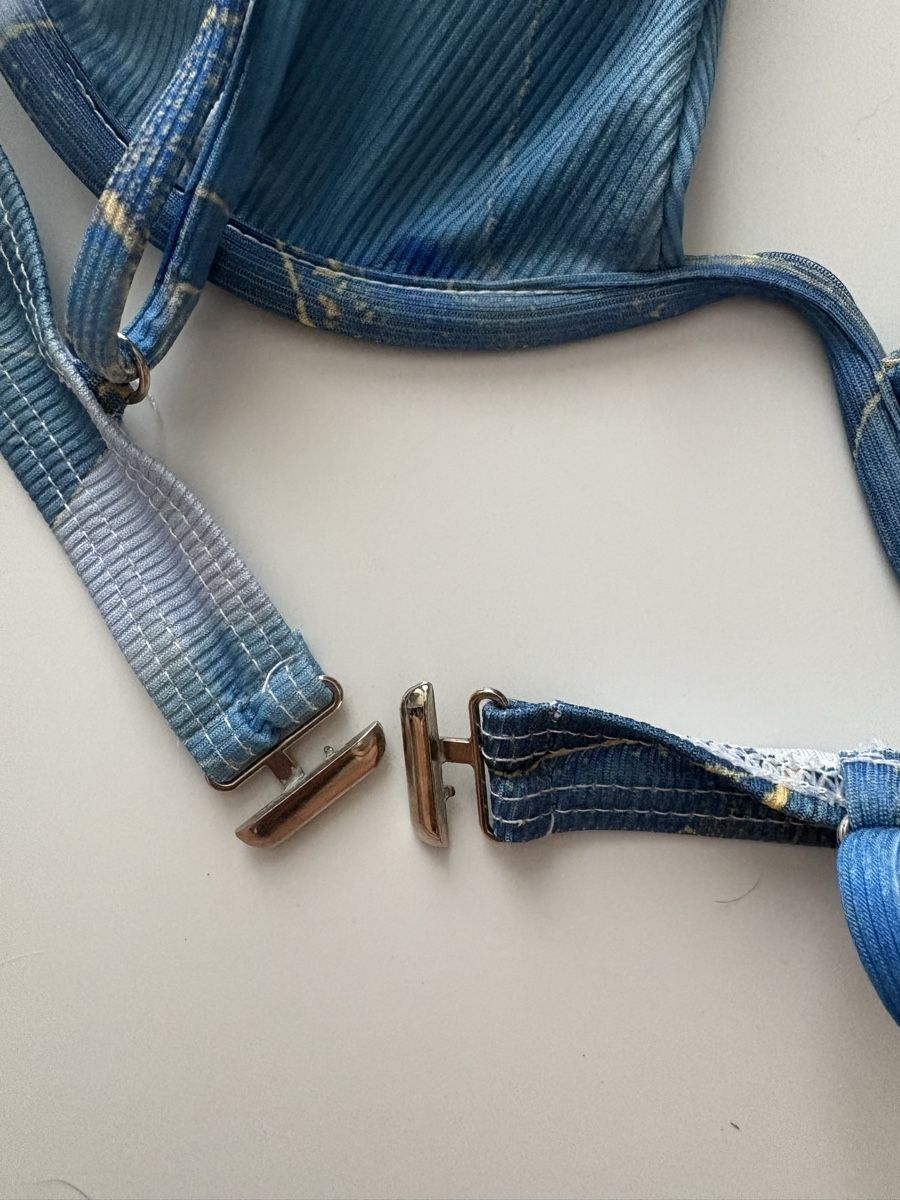 Badekleider & Bikinis: Bikini Oberteil blau gemustert Grösse S  – Gebraucht aus Winterthur von nik_pr58 4
