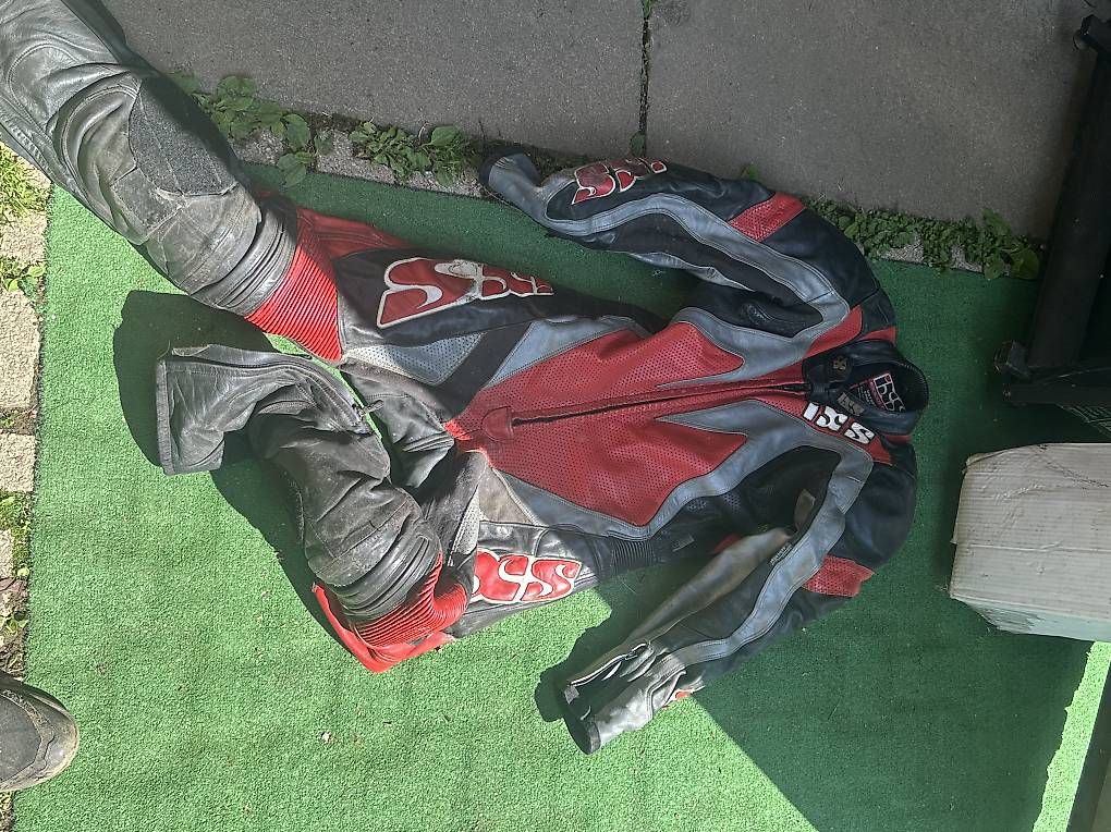 IXS Lotti di vestiti: Diverse tute da moto IXS – Usato da Bosco Luganese venduto da gio_dn86 4