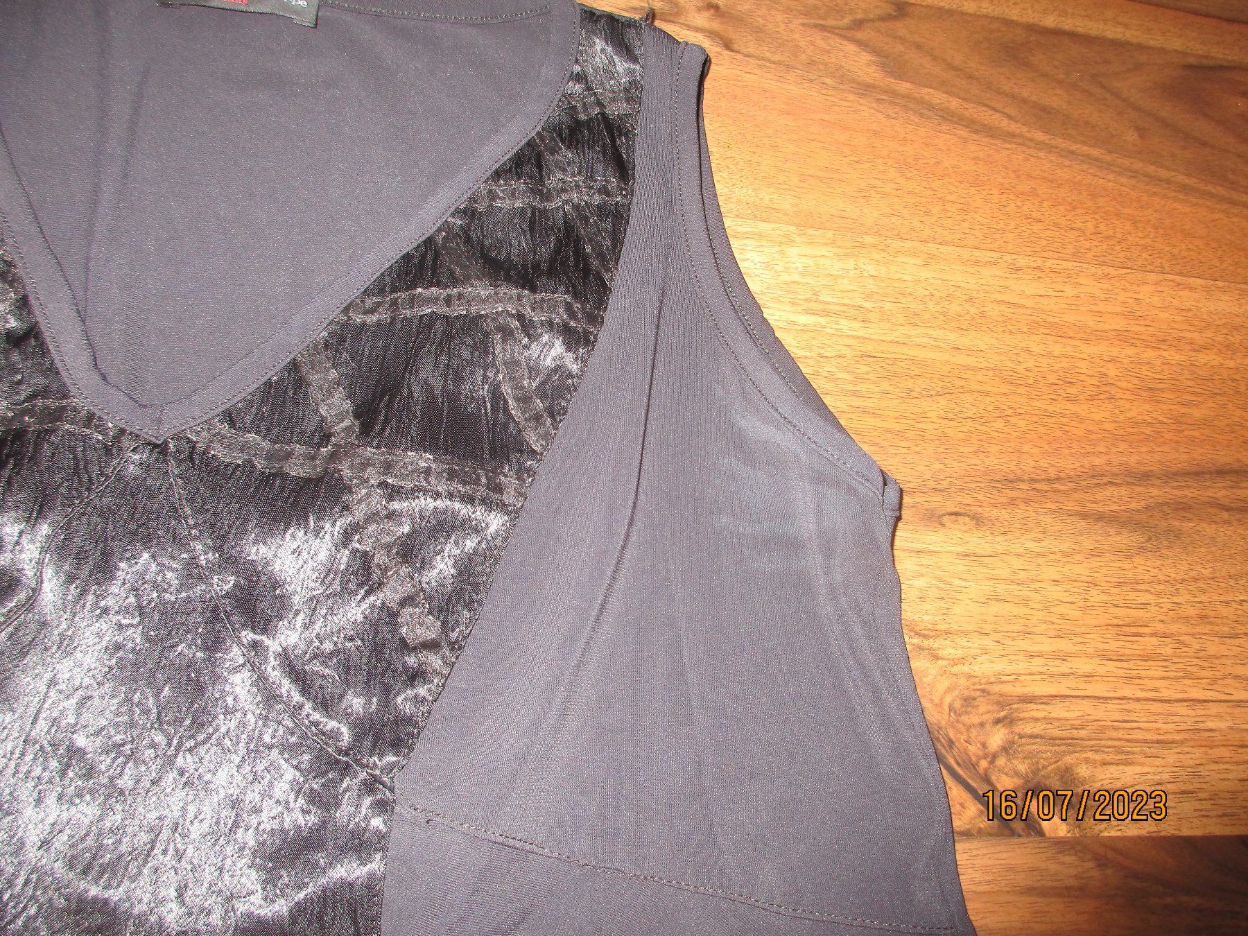 Tops: Top Jean Marc Philippe 42-44 – D'occasion à Ottenbach par Claurin 3