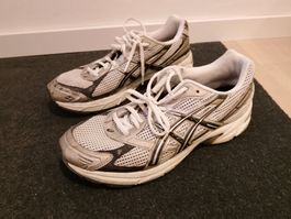 Asics Laufschuhe weiss/silber Grösse 44,5 guter Zustand