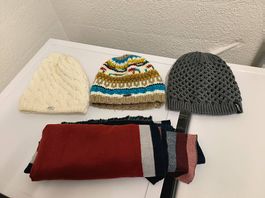 3 Damen Kappen und Schal Burton...