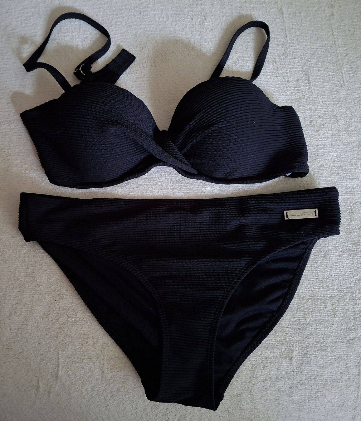 Costumi da bagno & Bikini: Eleganter Bikini Gr. 42 schwarz neu! – Nuovo (secondo la descrizione) da Barzheim venduto da spitz01