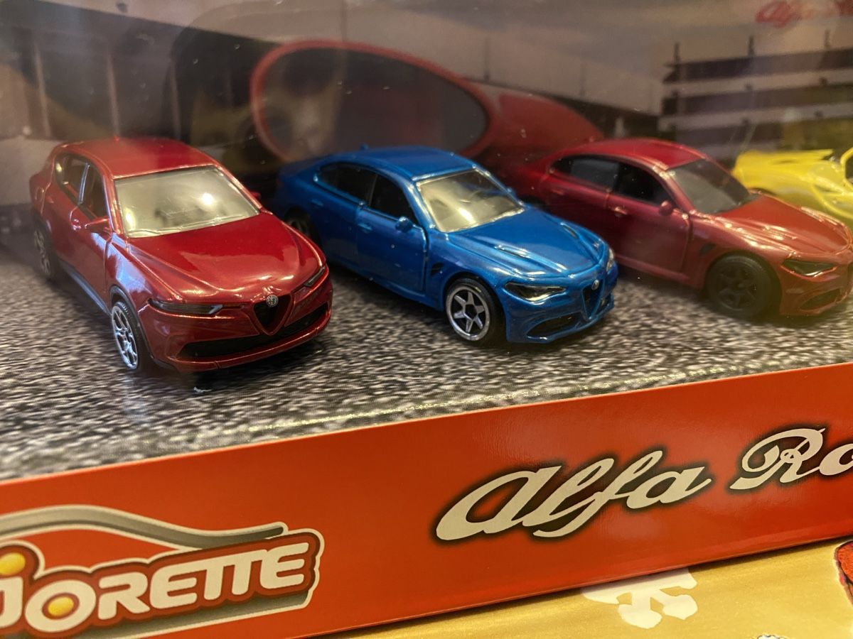 Alfa Romeo Modellini d'auto: Alfa Romeo – Nuovo e nell'imballaggio originale da St. Margrethen SG venduto da Alfista_159 1