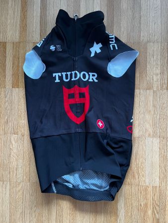 Assos Tudor Gilet