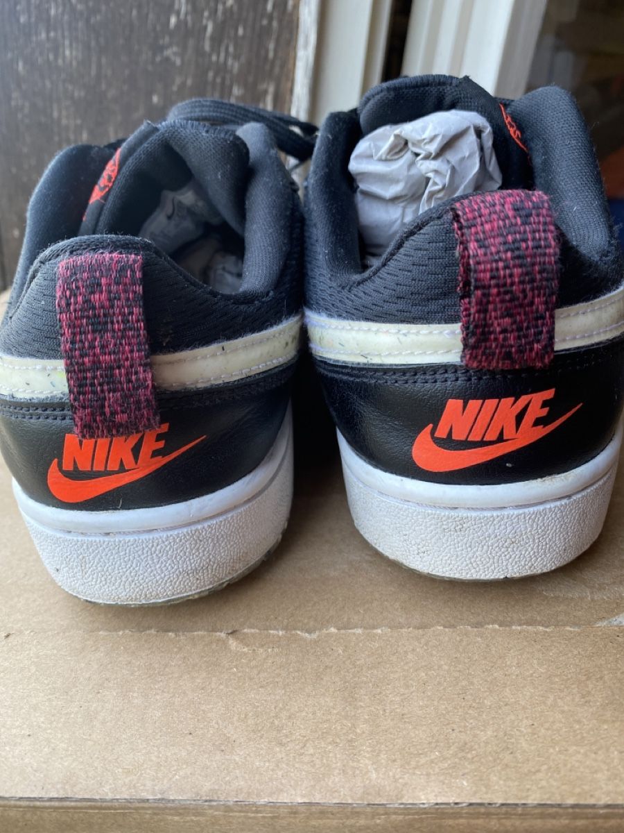 Nike Damenschuhe: Nike Sneaker Gr. 38.5 Schwarz/Weiss – Gebraucht aus Dübendorf von feusiedi 3