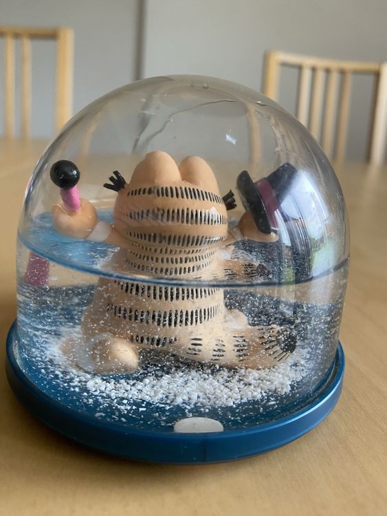 Schneekugel Garfield „I am what I am“ (Gebraucht) in Aadorf für CHF 5 ...