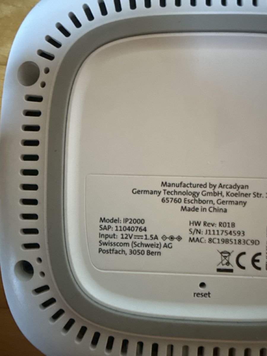 Swisscom Systèmes audio & multimédias: Swisscom TIP2000 TV-Box mit Fernbedienung – D'occasion à Feuerthalen par AstraFGSi 1