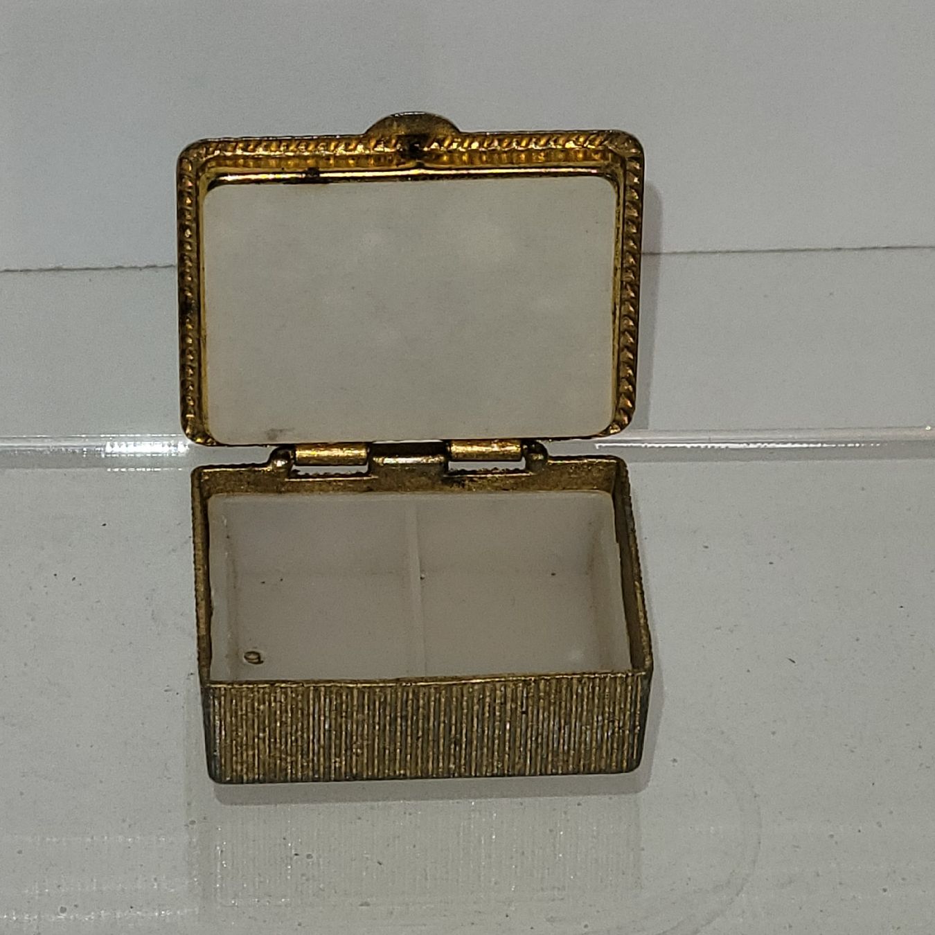 Barattoli: Jolie petite boite à médicaments – Usato da Rocourt venduto da PapyCH 1
