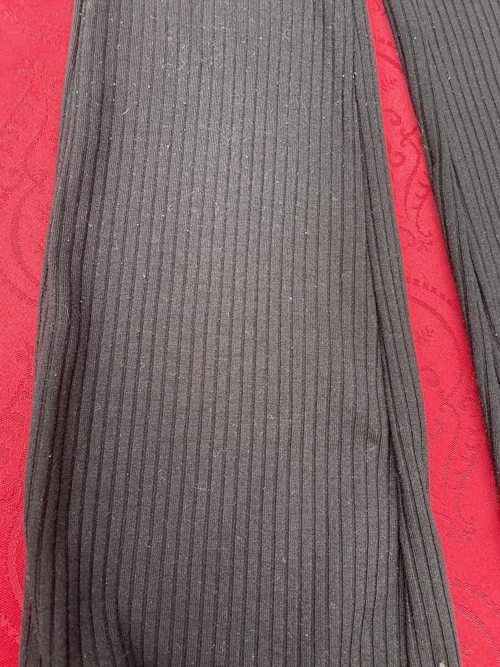 Pantaloni: Mädchen Hose schwarz 128 – Usato da Bergdietikon venduto da antovale 1