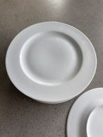 9 weisse Essteller 32 cm