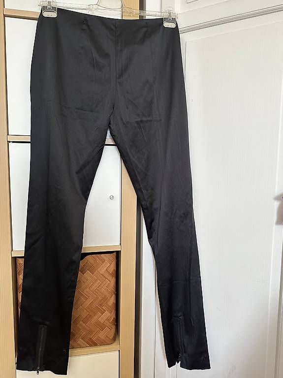 Pantaloni: Damen Hose Manoukian 44 schwarz – Usato da Rothenburg venduto da wer_g9fd 2