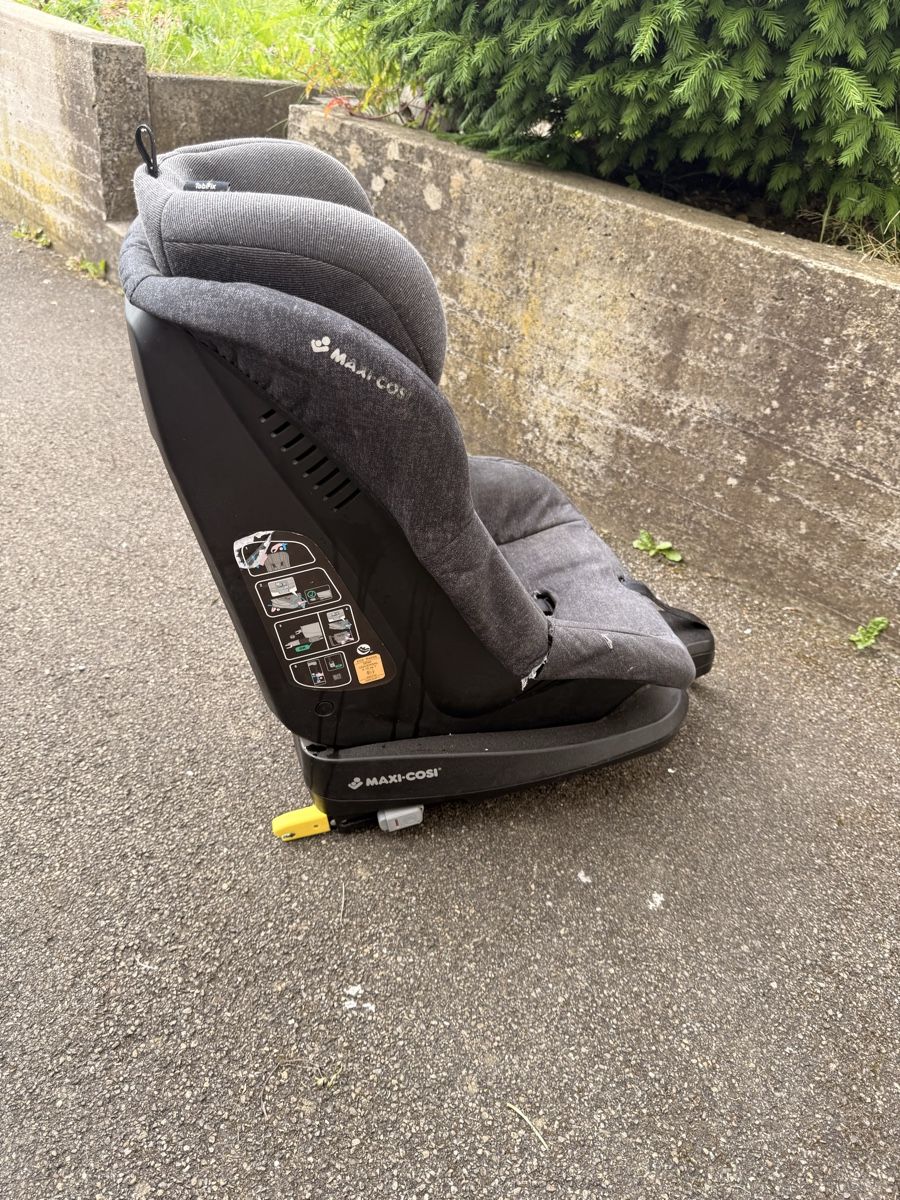 Maxi-Cosi Seggiolini per auto: Maxi-Cosi Babyschale - Kindersitz  – Usato da Sirnach venduto da Iemiroc 1