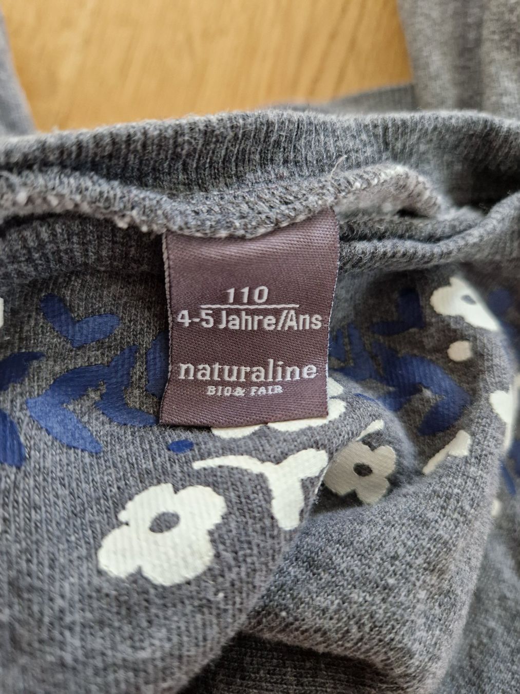 Pullover & Sweatshirts: Pullover, Gr. 110, guter Zustand – Gebraucht aus Glattpark(Opfikon) von dememora 2