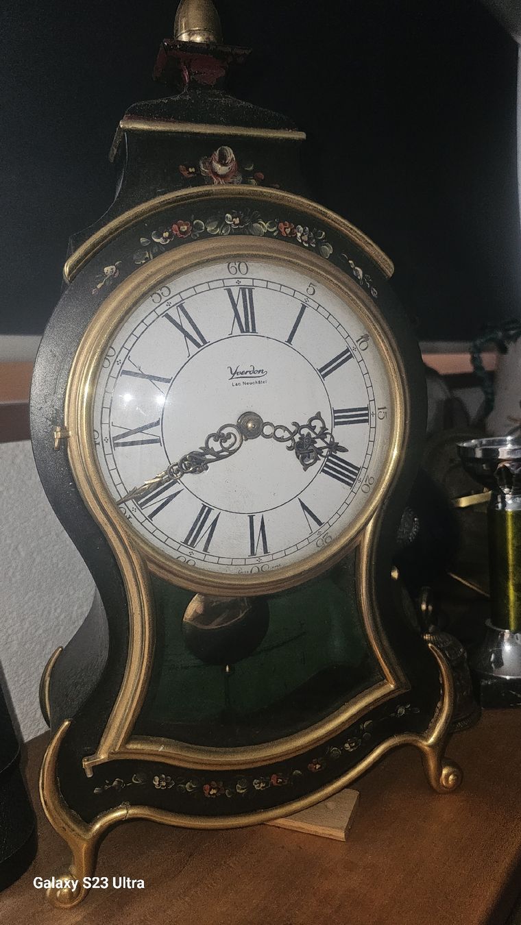 Orologi da terra & Orologi da parete: pendules Neuchâteloise. – Usato da Concise venduto da sib_wlz5