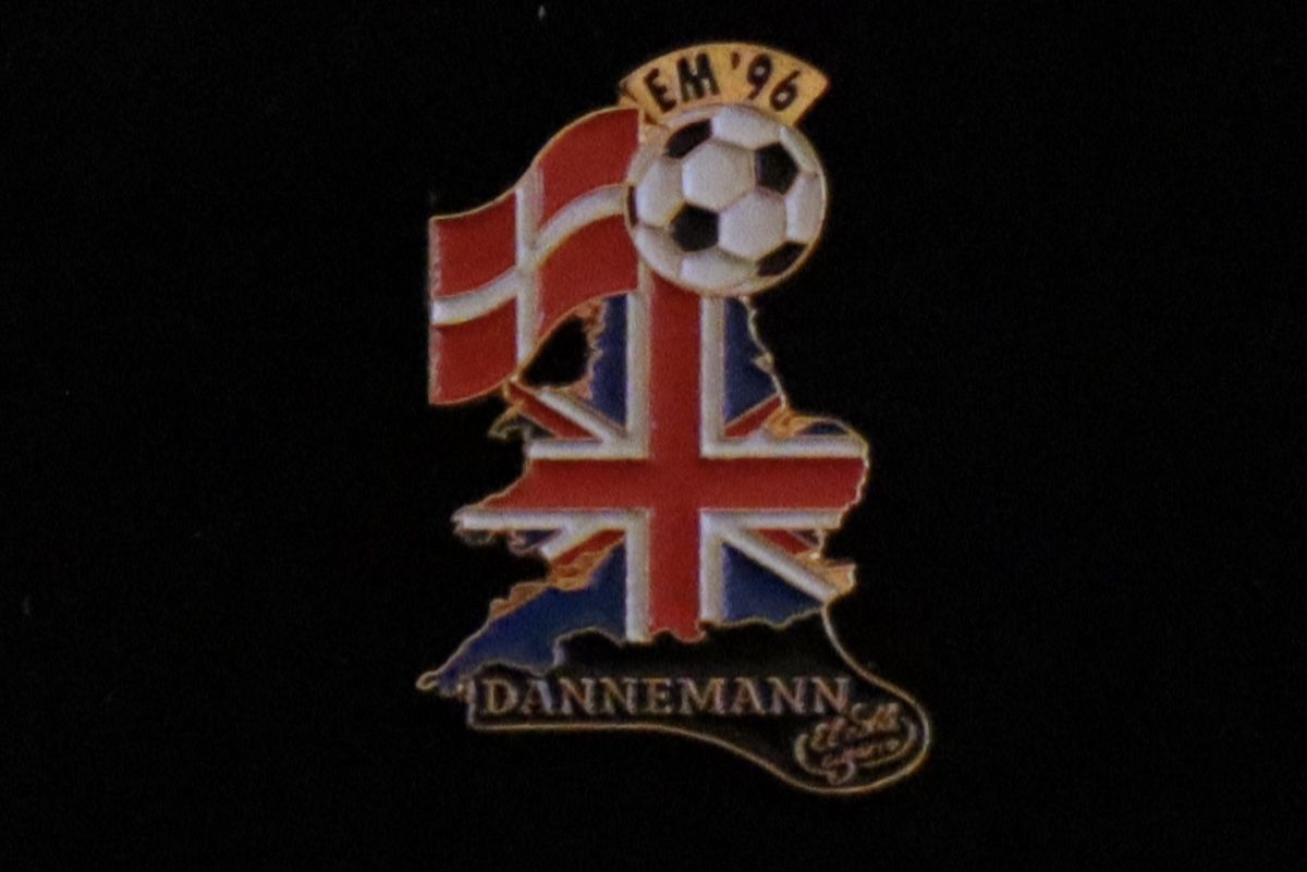 Plaquettes & Badges: PIN EM 96 Dänemark England – D'occasion à Ottenbach par siiinnaa_77