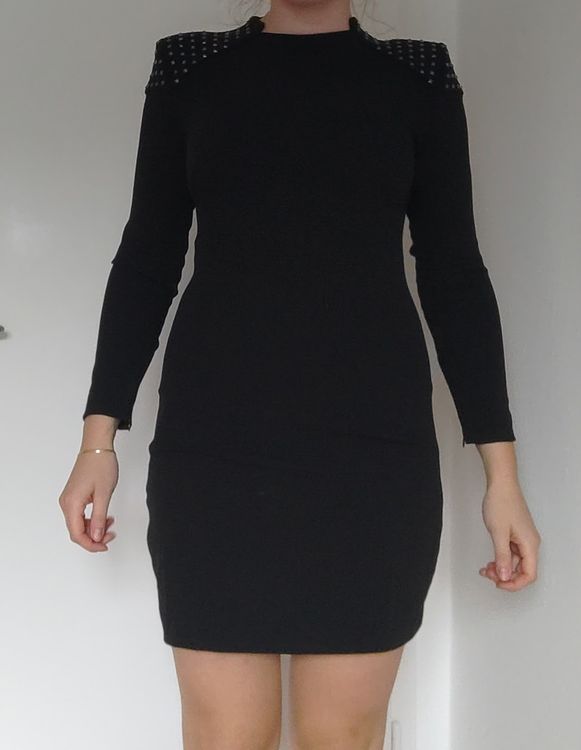Mango Robes: Schwarzes langärmliches Kleid mit Nieten in Grösse M – D'occasion à Niederuzwil par Grenadine1000 1