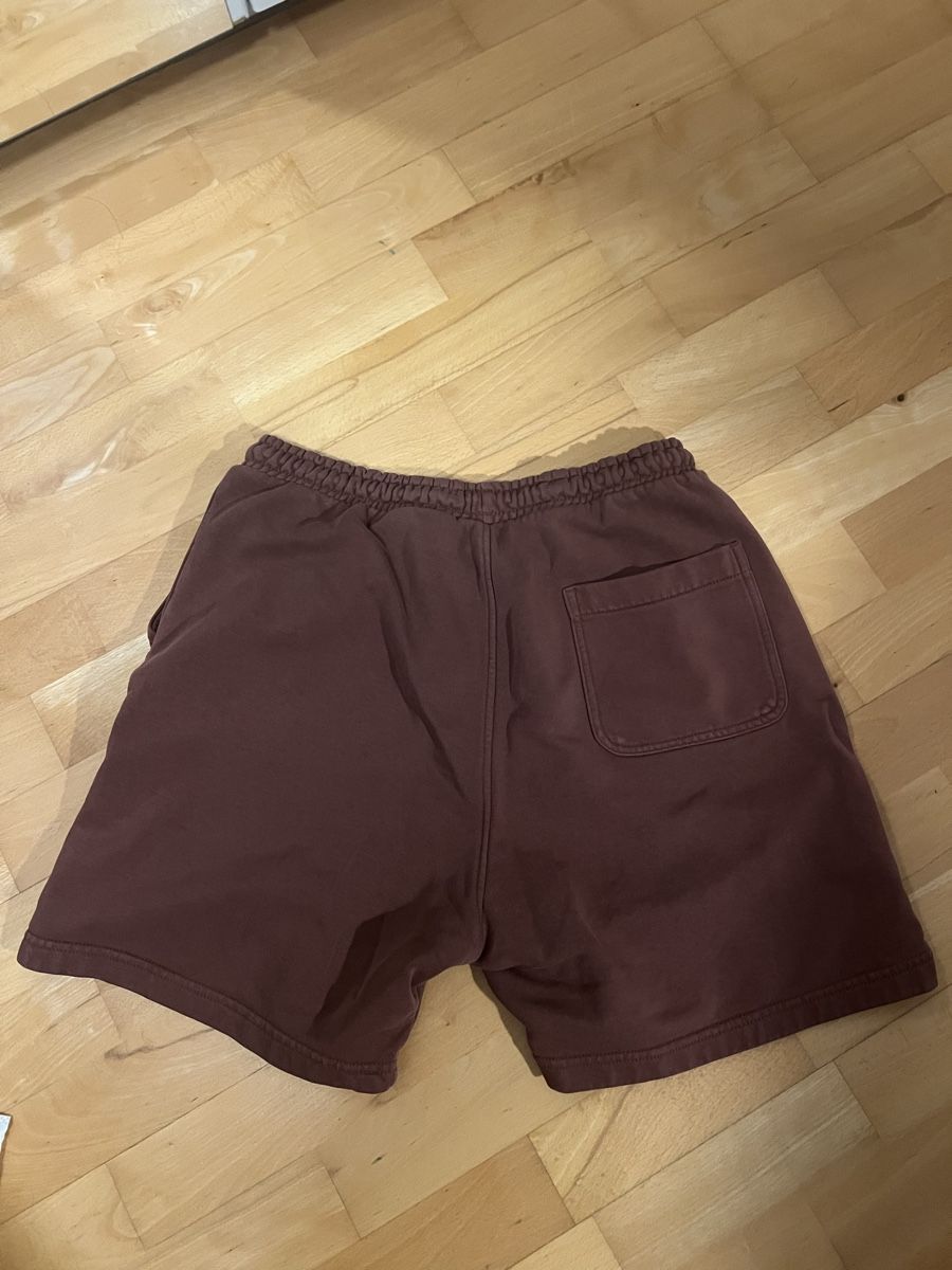 Weekday Pantaloni: Short Weekday marron taille M – Usato da Villars-Ste-Croix venduto da Maaaat 1
