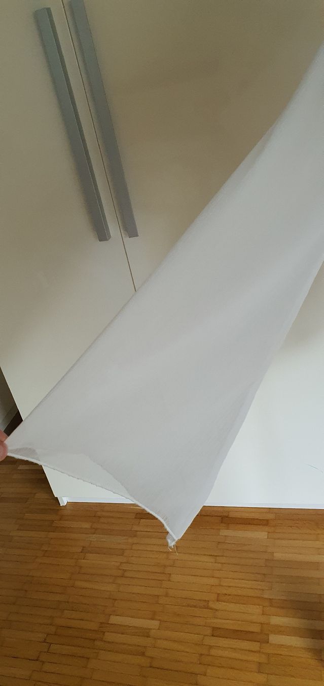 Camicette: Bluse mit Pailletten – Usato da Basel venduto da Kristal4 2