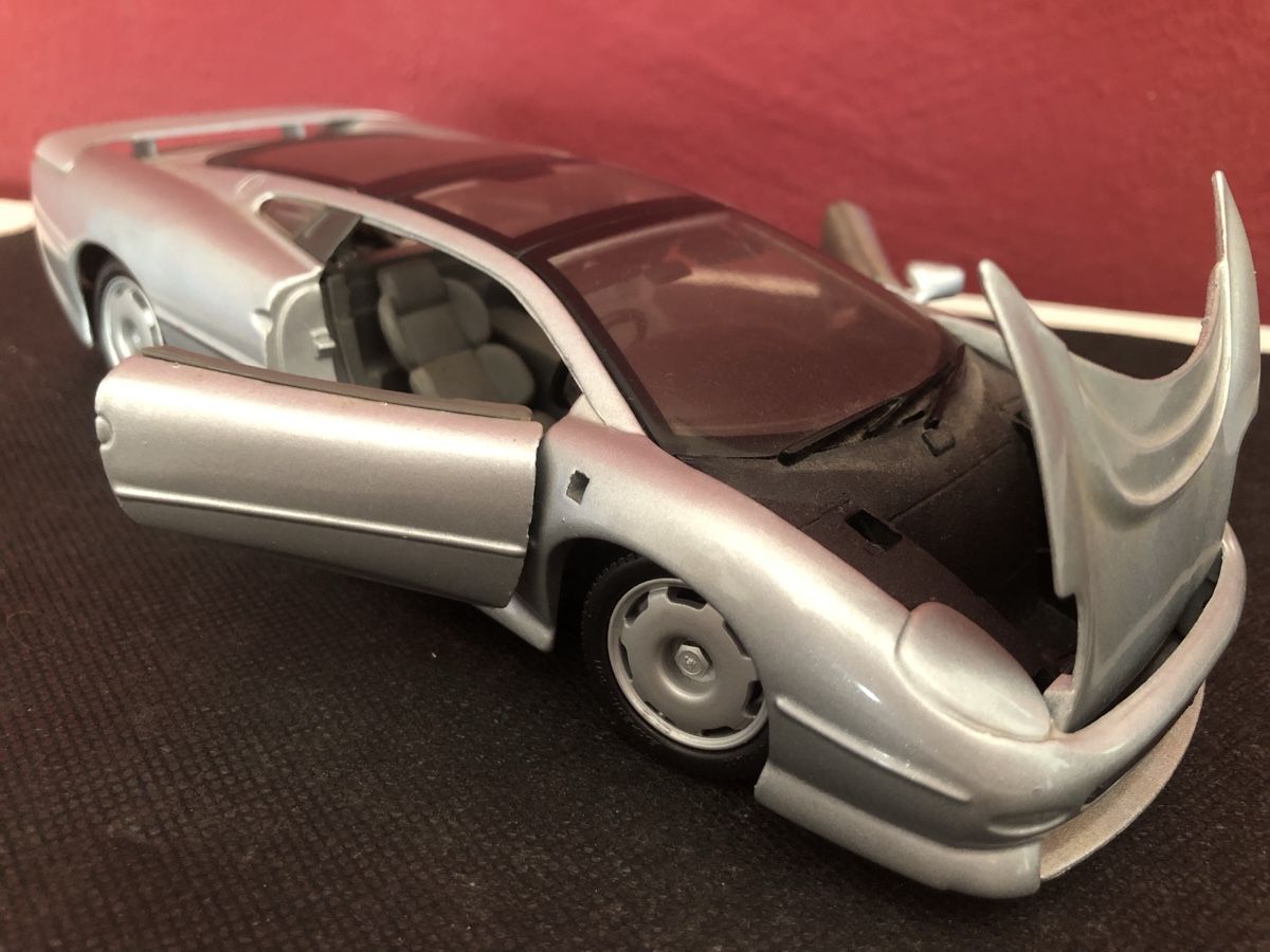 Jaguar Modellautos: Jaguar XJ220 (Modellauto) – Gebraucht aus Regensdorf von Omega1300 3