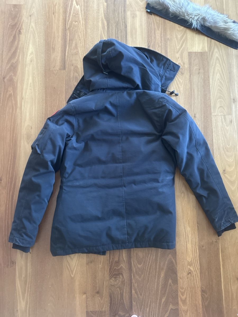Canada Goose Giacche: Gebrauchter Canada Goose Parka in L – Usato da St. Gallen venduto da katheroni 8