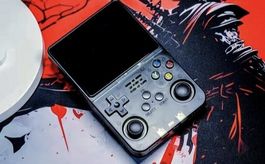 Handheld Game Console R36S transparent black new condition