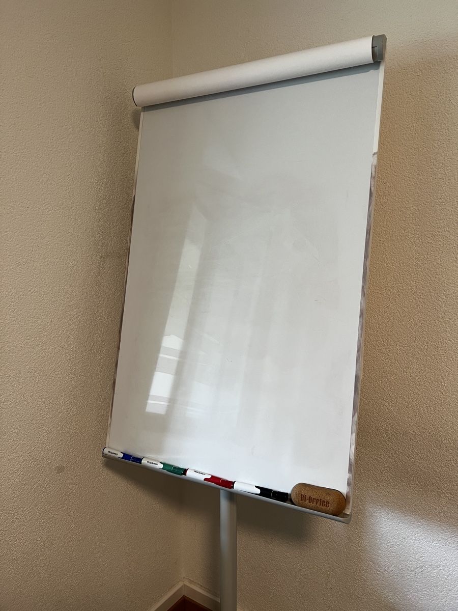 Lavagne: Flipchart mit Whiteboard + 3 Extra Blöcken Papier – Usato da Liebefeld venduto da neuronixe 1
