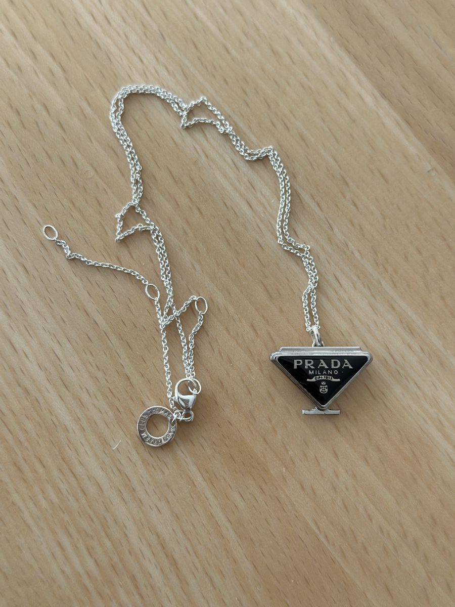 Prada Ketten: Custom Prada Pendant w/ Thomas Sabo Necklace – Neu (gemäss Beschreibung) aus Zug von Lele0102 1