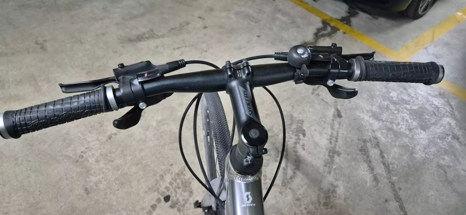 Scott Vélos: Velo – Défectueux à Zürich par dopezh 5