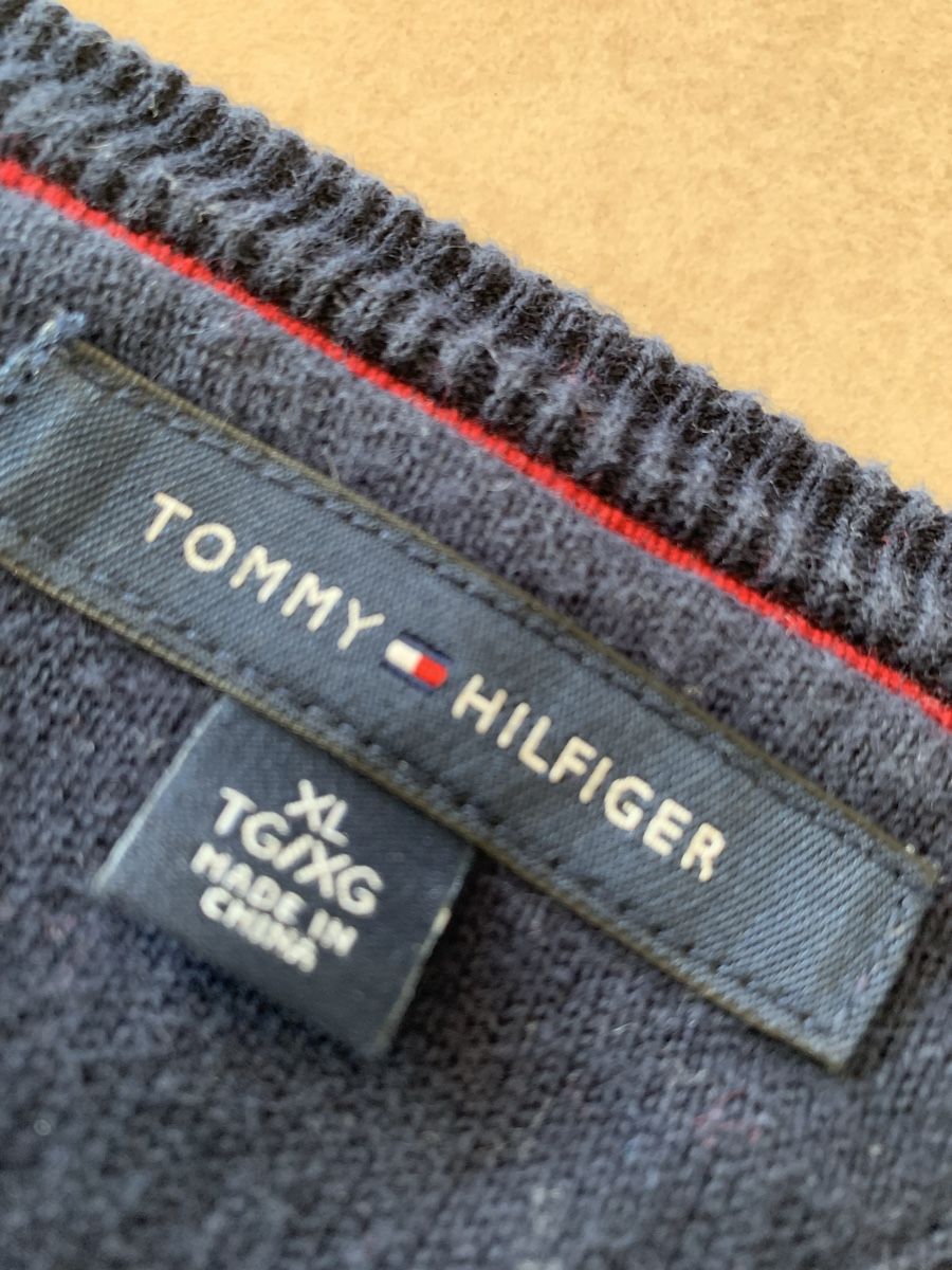 Pullover & Sweatshirts: Tommy Hilfiger Pullover XL – Gebraucht aus Affoltern am Albis von Monica32 1