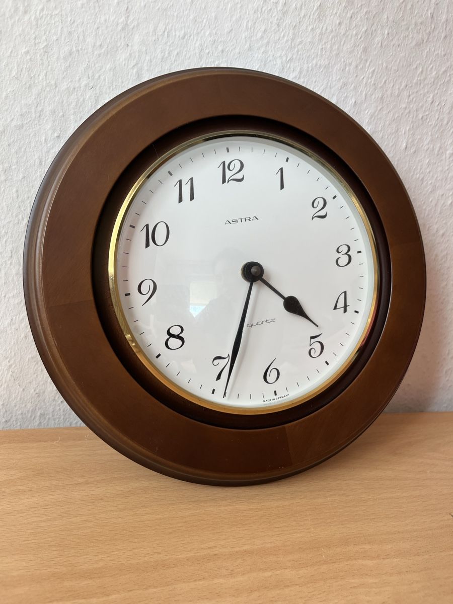 Stand- & Wanduhren: Vintage ASTRA Wanduhr Quartz – Gebraucht aus Kilchberg ZH von celinaemi 1
