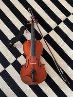 Neu revidierte 4/4-Violine inkl. Kasten (ideal für Schüler)