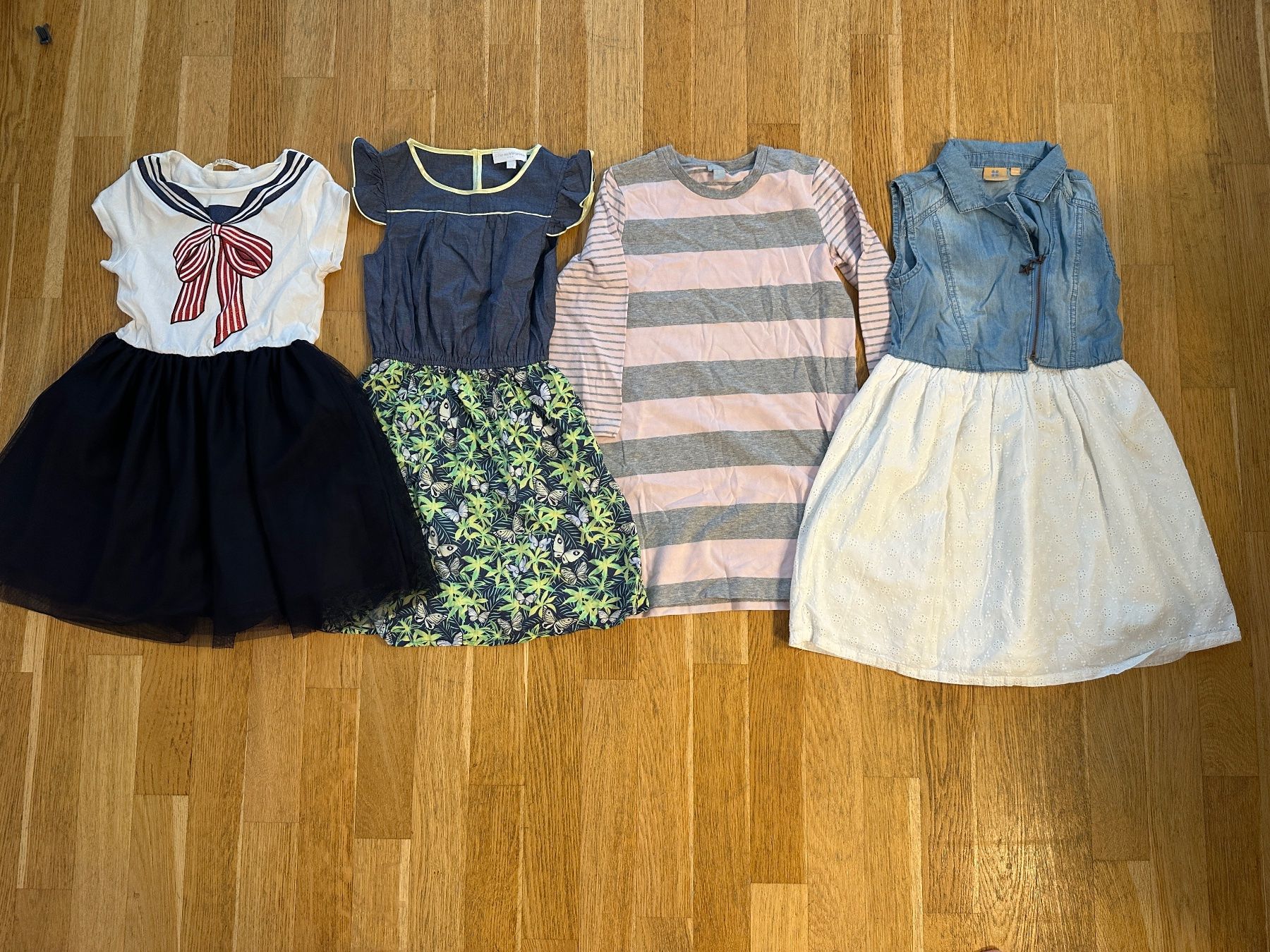 Lotti & Set di vestiti: Kleider Set Gr. 122 – Usato da Zürich venduto da JuliaSp