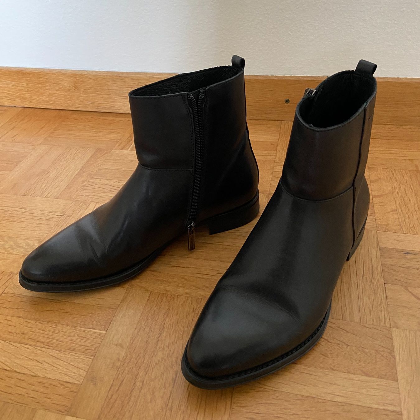 Marc O'Polo Scarpe da donna: Marc O'Polo schwarze Lederstiefel – Usato da Zug venduto da ale_yd9y 1