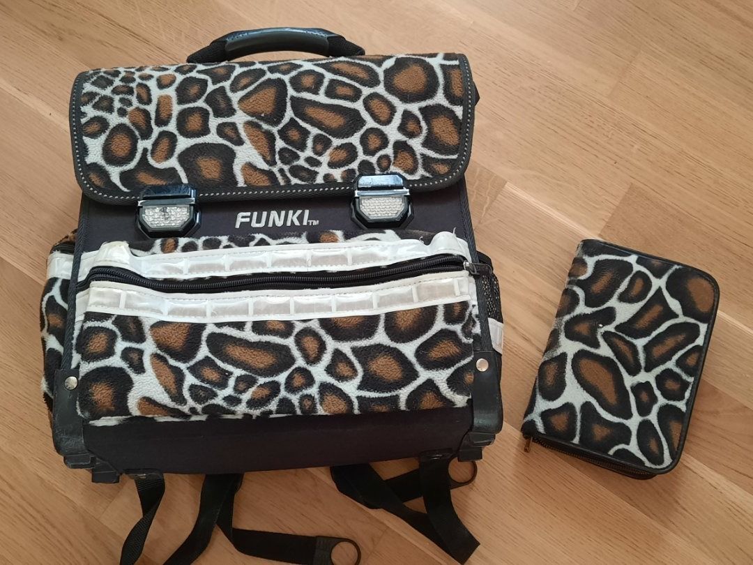 ***FUNKI*** Thek mit Giraffemuster (Gebraucht) in Wädenswil für CHF 28 ...