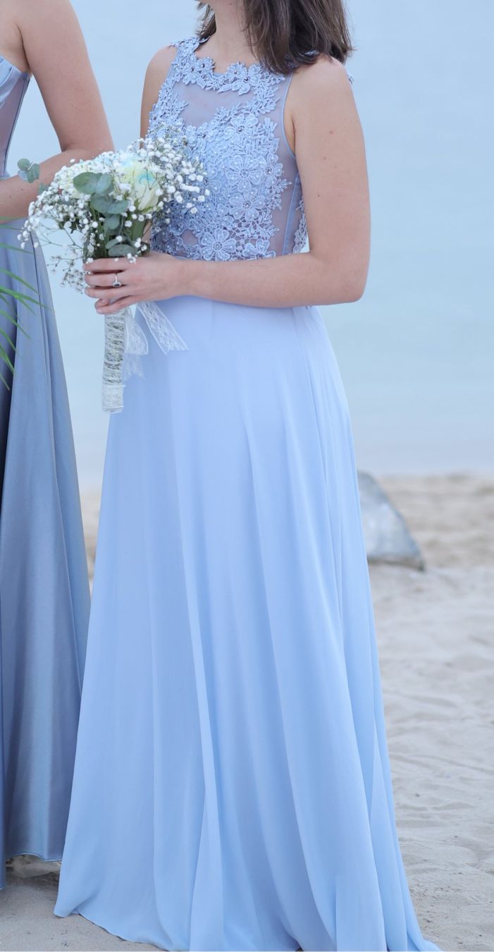 Robes: Robe de soirée bleu clair dentelle fleuri,  taille 36EU – Neuf (Voir description) à Lausanne par Prahiena