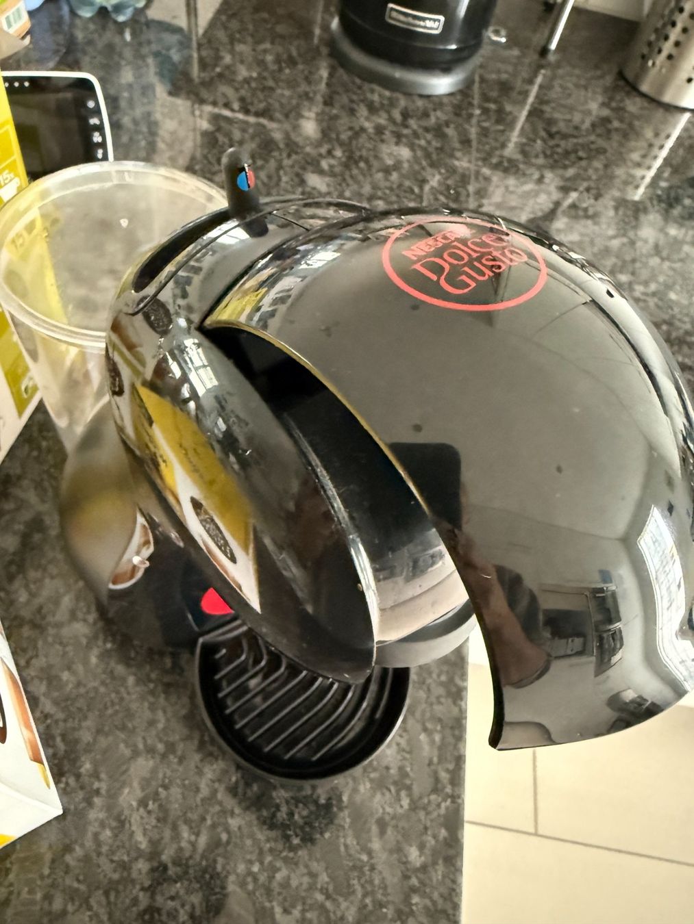 De'Longhi Macchine per caffè & Macchine per espresso: Dolce Gusto Piccolo XS Kaffeemaschine – Usato da Hinwil venduto da Msc7