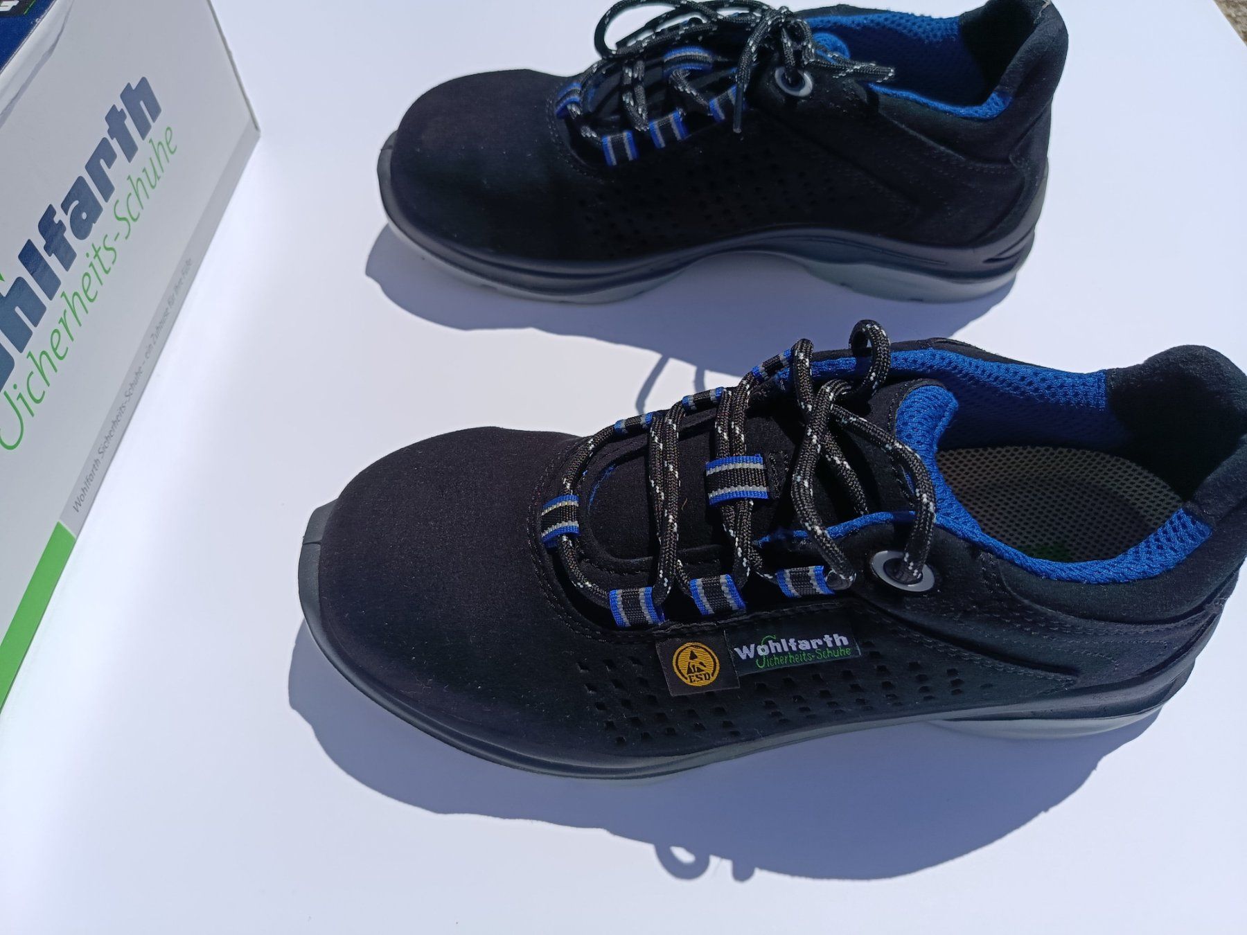 Scarpe da uomo: Sicherheit Schuhe Neu 41 Größe – Nuovo e nell'imballaggio originale da Niederglatt SG venduto da Titanium34