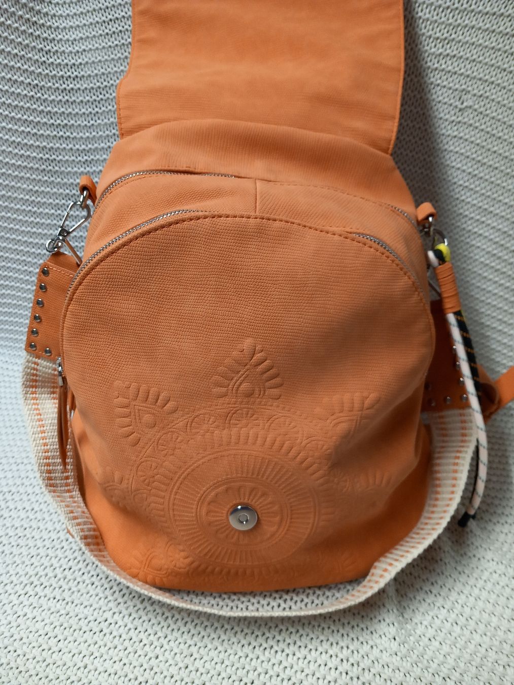 Desigual Zaini: Wunderschöner Desigual Rucksack – Usato da Merligen venduto da muss_haben 1