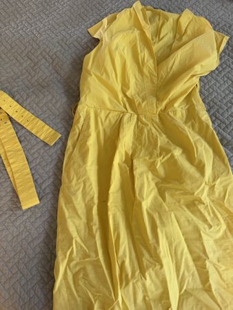 Sonnengelbes Kleid von Boss