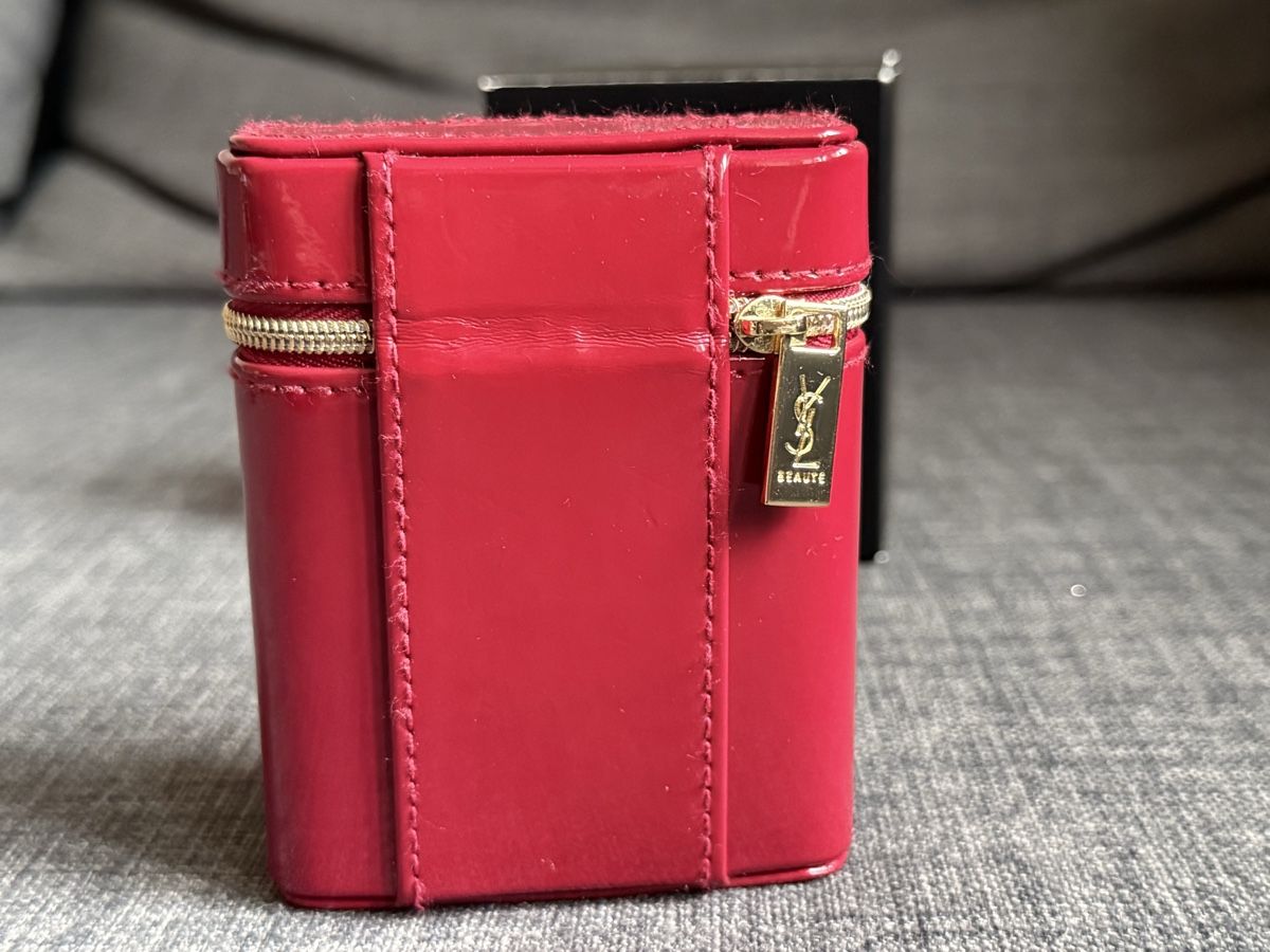 Custodie per cosmetici: YSL Vanity with built-in mirror  – Usato da Luzern venduto da sas_r89l 2