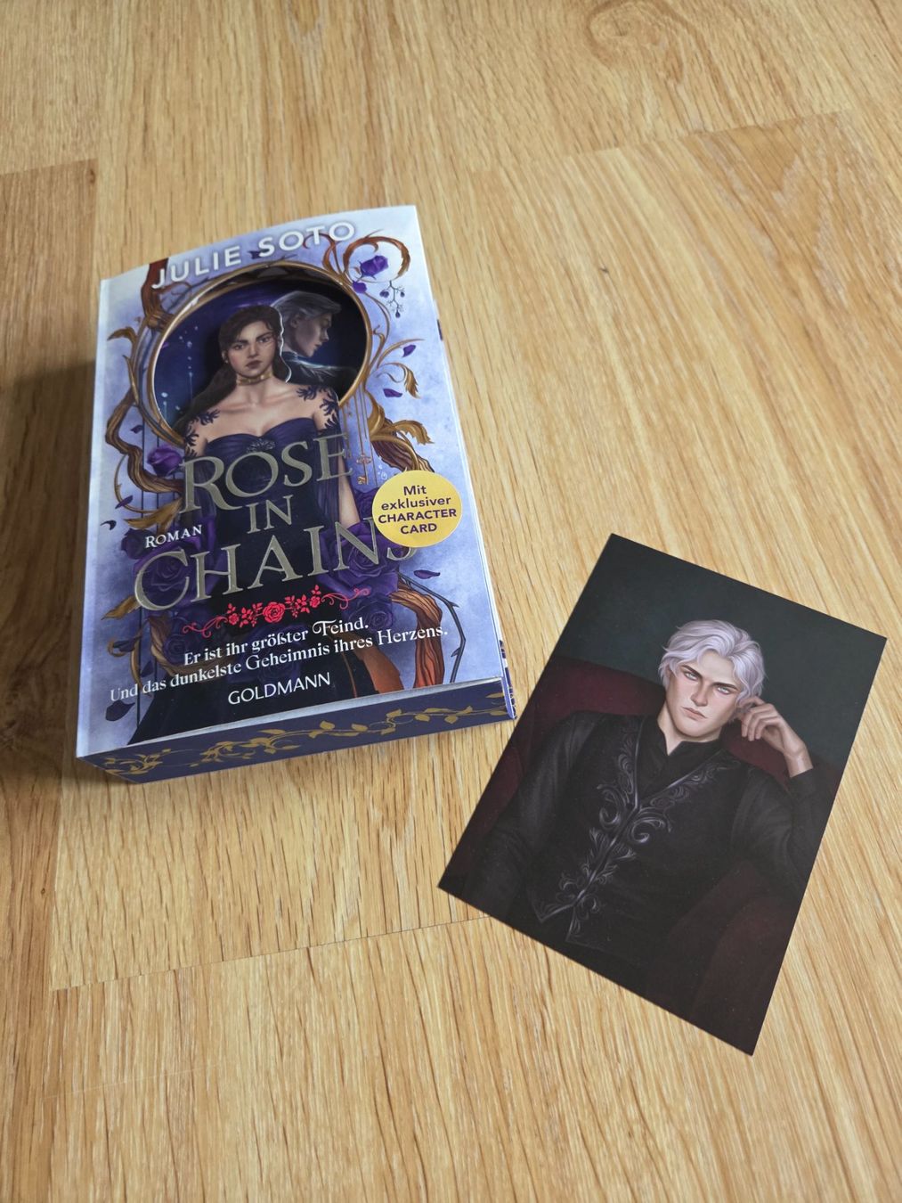 Libri: Rose in Chains + Charakterkarte – Nuovo (secondo la descrizione) da Uetikon am See venduto da watching_ya 2