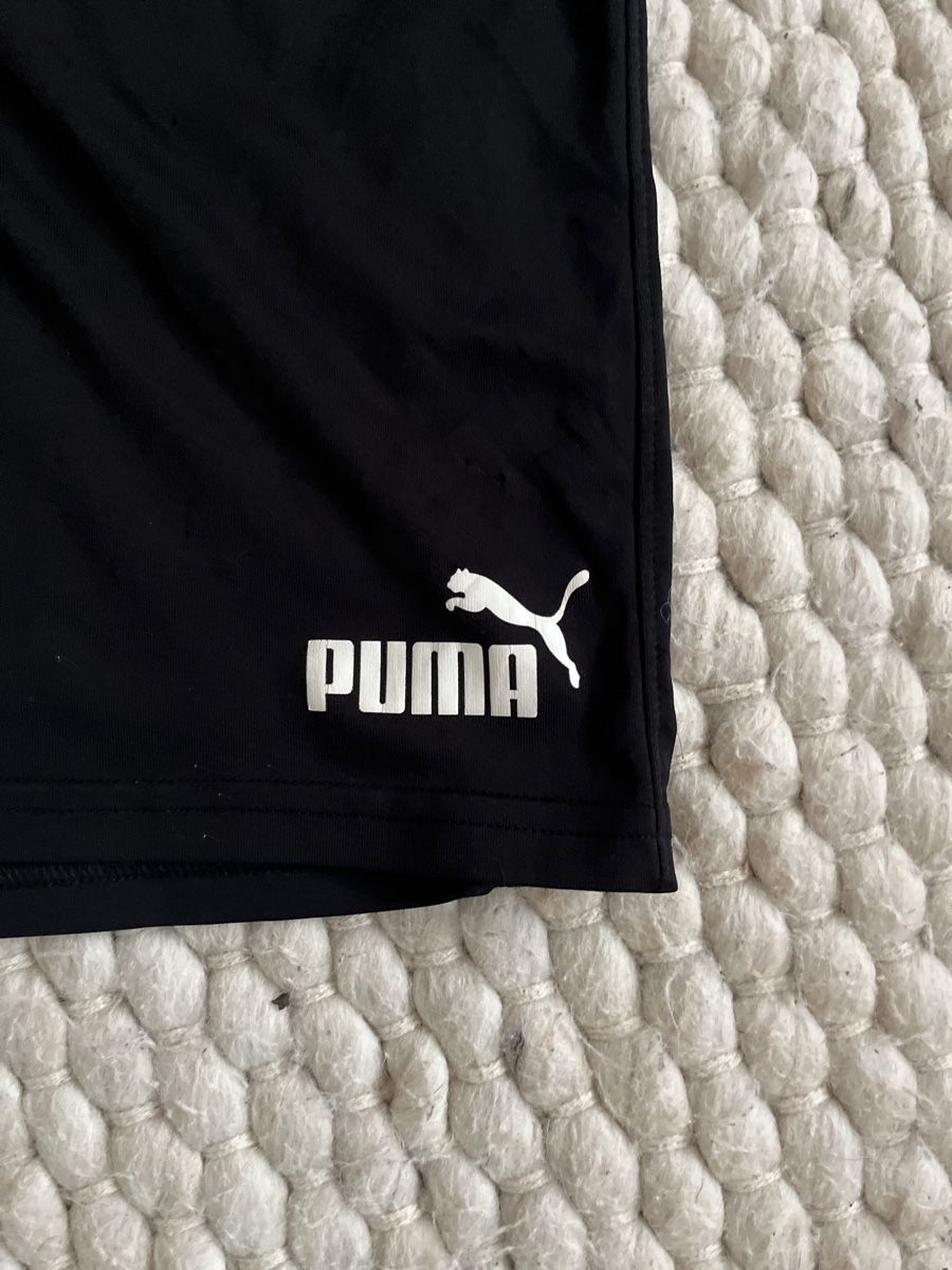 Puma Pantaloni: Schwarz Shorts, Puma Gr. XXL – Usato da Burgdorf venduto da Rico340 1