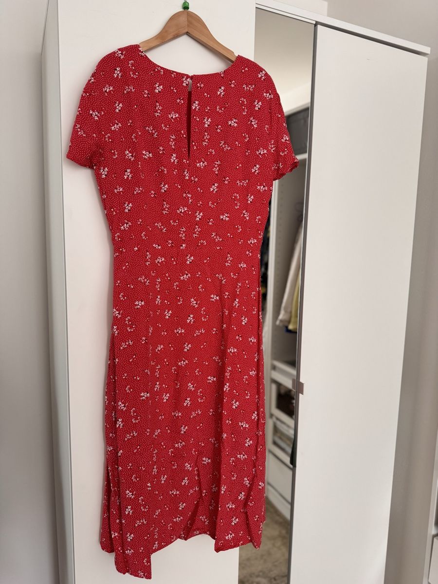 Superdry Kleider: Superdry red floral dress size – Neu (gemäss Beschreibung) aus Zürich von Tanja_G88 1