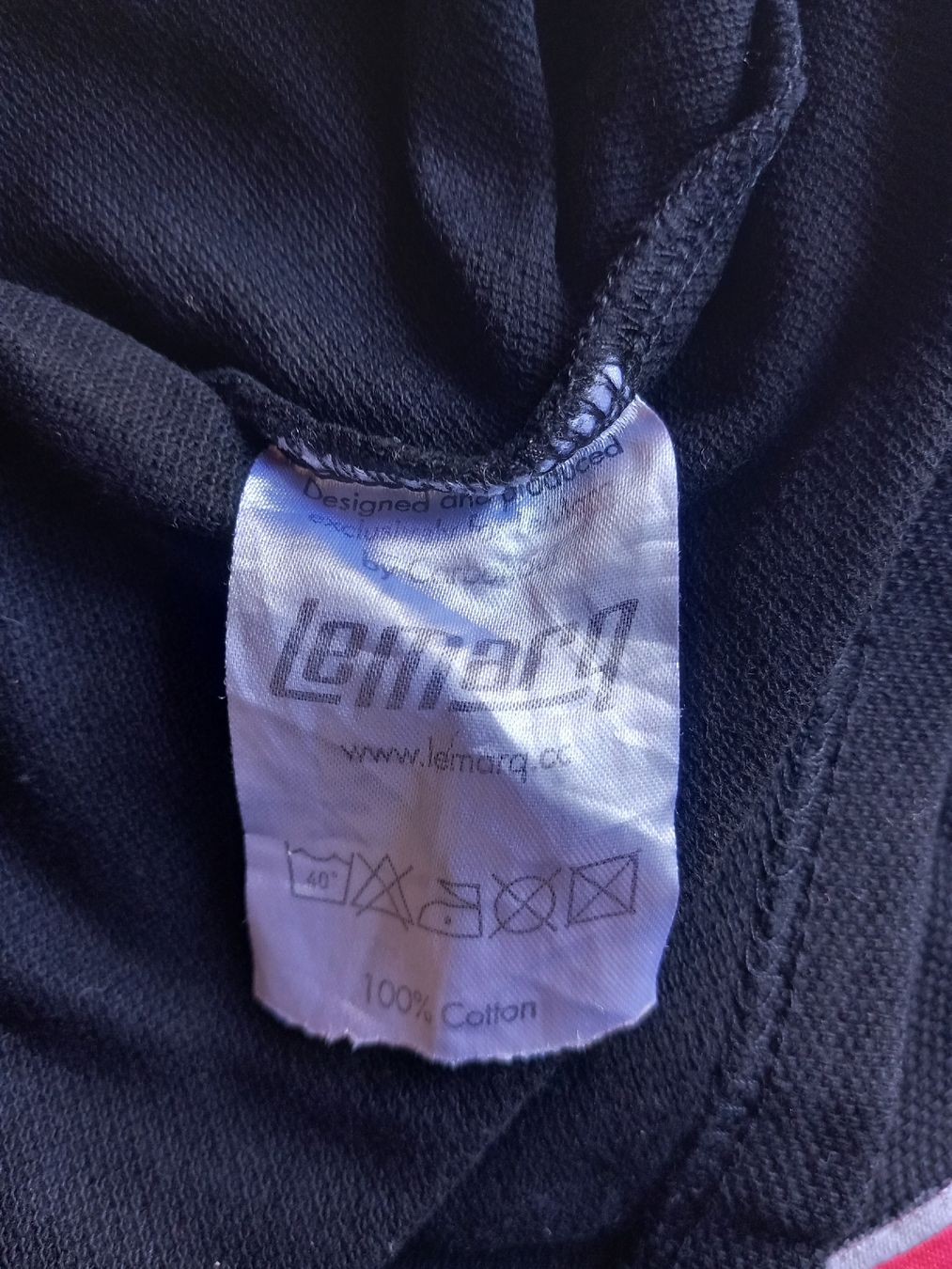 Polo-Shirts: Polo noir Lemarq Pyrenees Barcelone 2015 – Gebraucht aus Faoug von per_kp6r 2