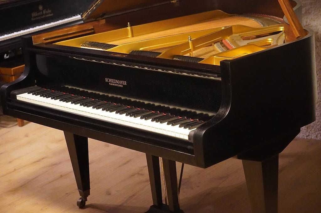 Strumenti musicali: Flügel Schiedmayer 160cm – Usato da Küttigen venduto da PianoSarbach