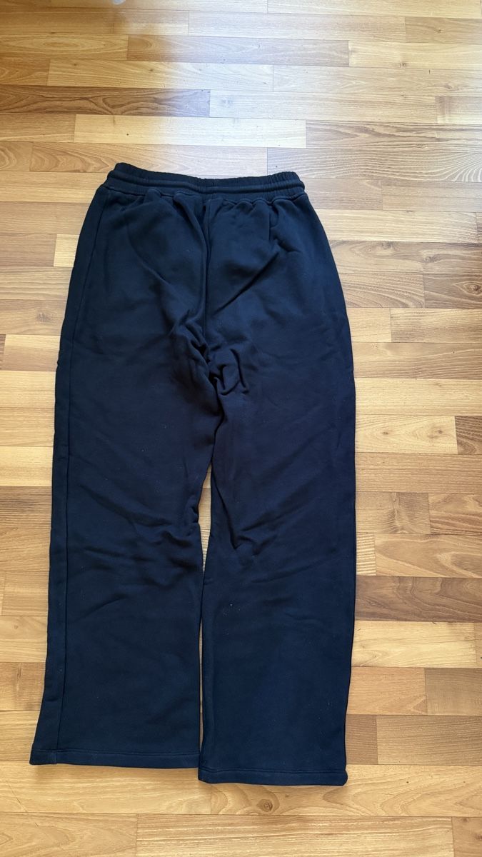 6PM Pantaloni: 6pm trainerhose schwarz – Usato da Horgen venduto da Aron.zh 1