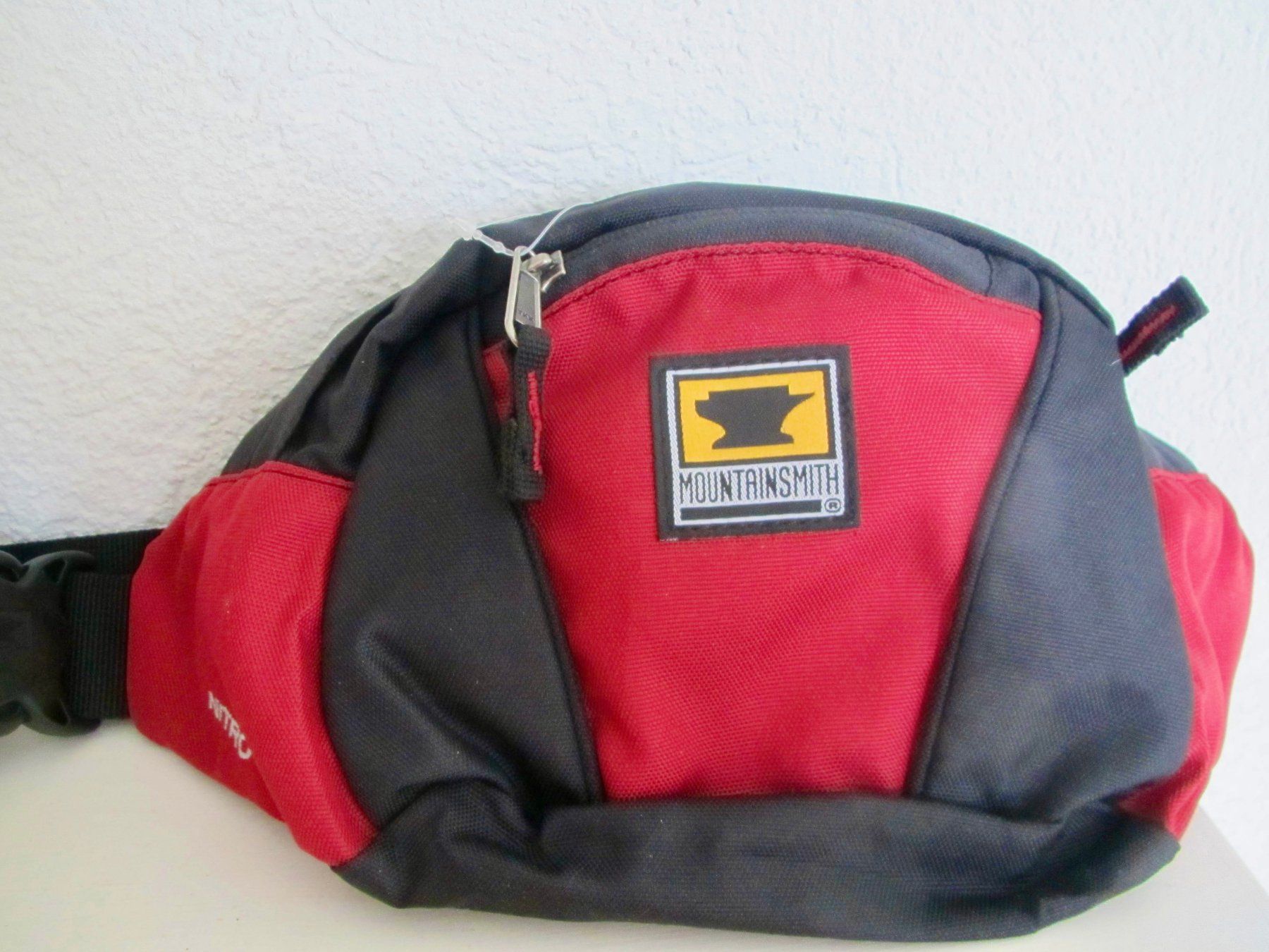 Sacs: SAC BANANE MOUNTAINS MITH NEUF – Neuf (Voir description) à Murten par Selliot 2